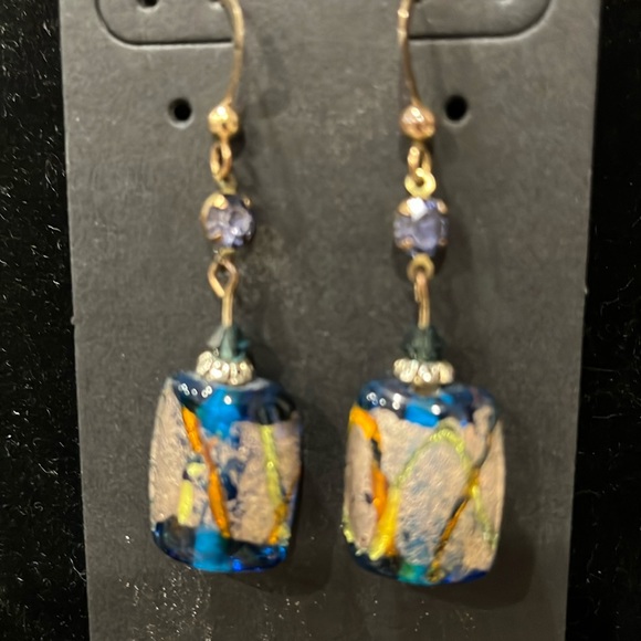 💕 2/$15 Goldtone Diachronic Glads Bead Earrings - Picture 2 of 4